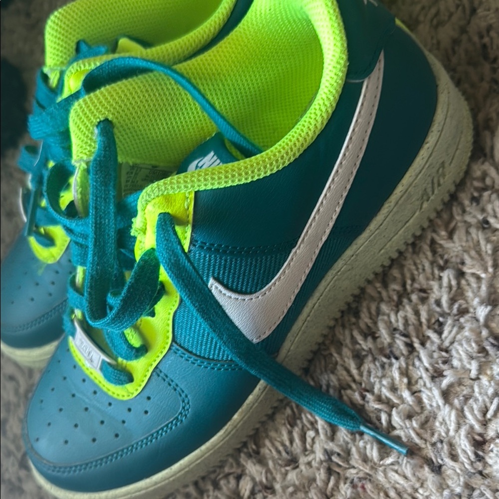 Nike Kids Blue and Neon Yellow Sneakers